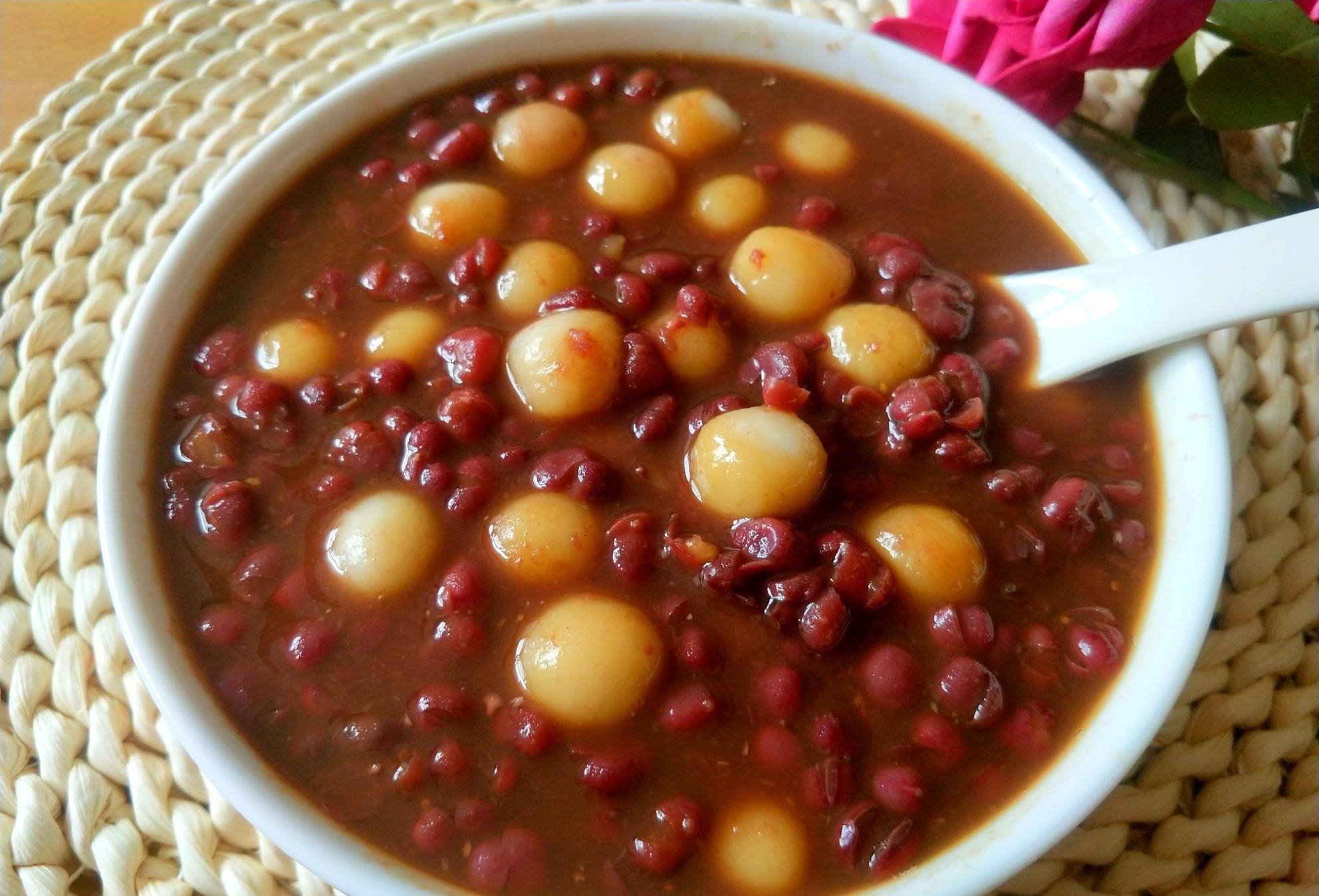 红糖红豆糯米小丸子女生要多吃吃出白里透红好气色