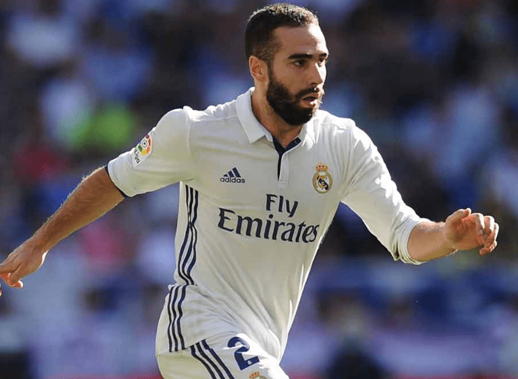 中前场关键球员轻伤皇马又添伤员齐祖如何排兵布阵