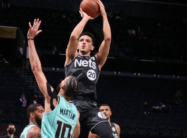 篮网大胜再获好消息杜兰特三叉戟63分上演大逆转两神射手爆发