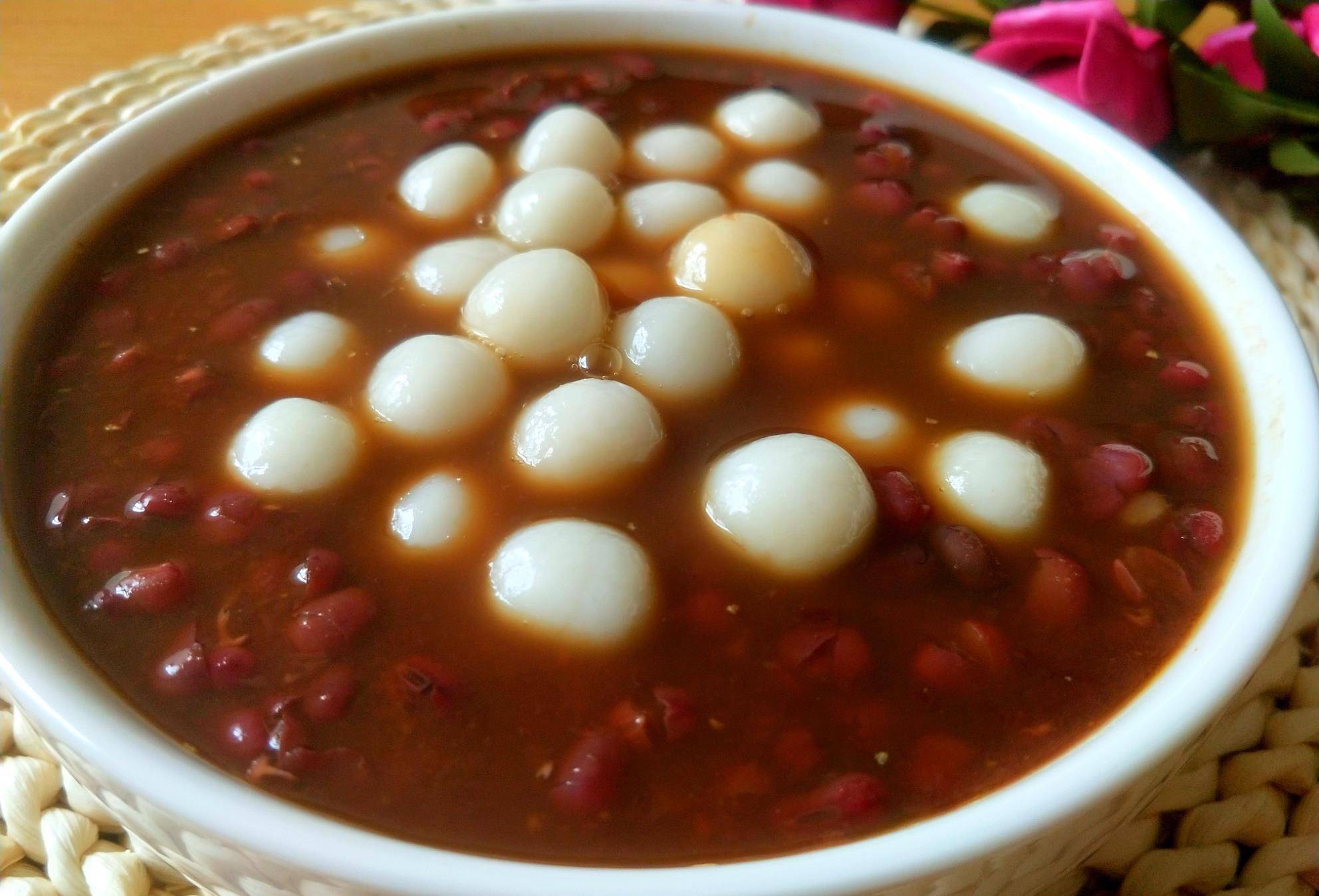 红糖红豆糯米小丸子女生要多吃吃出白里透红好气色