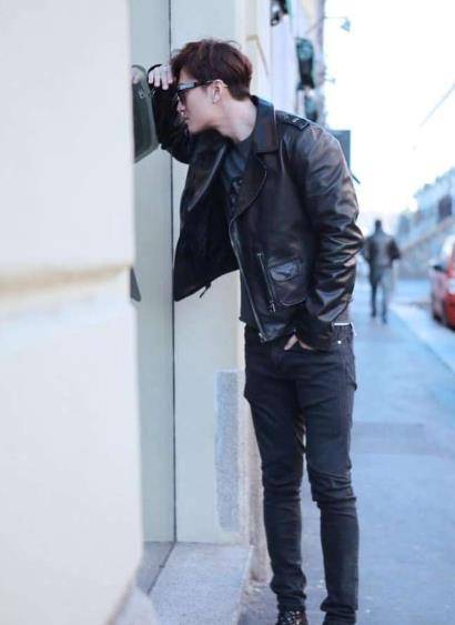 赵丽颖唯一没带火的男主,出道15年不温不火,看到名字瞬间明白了_戚迹