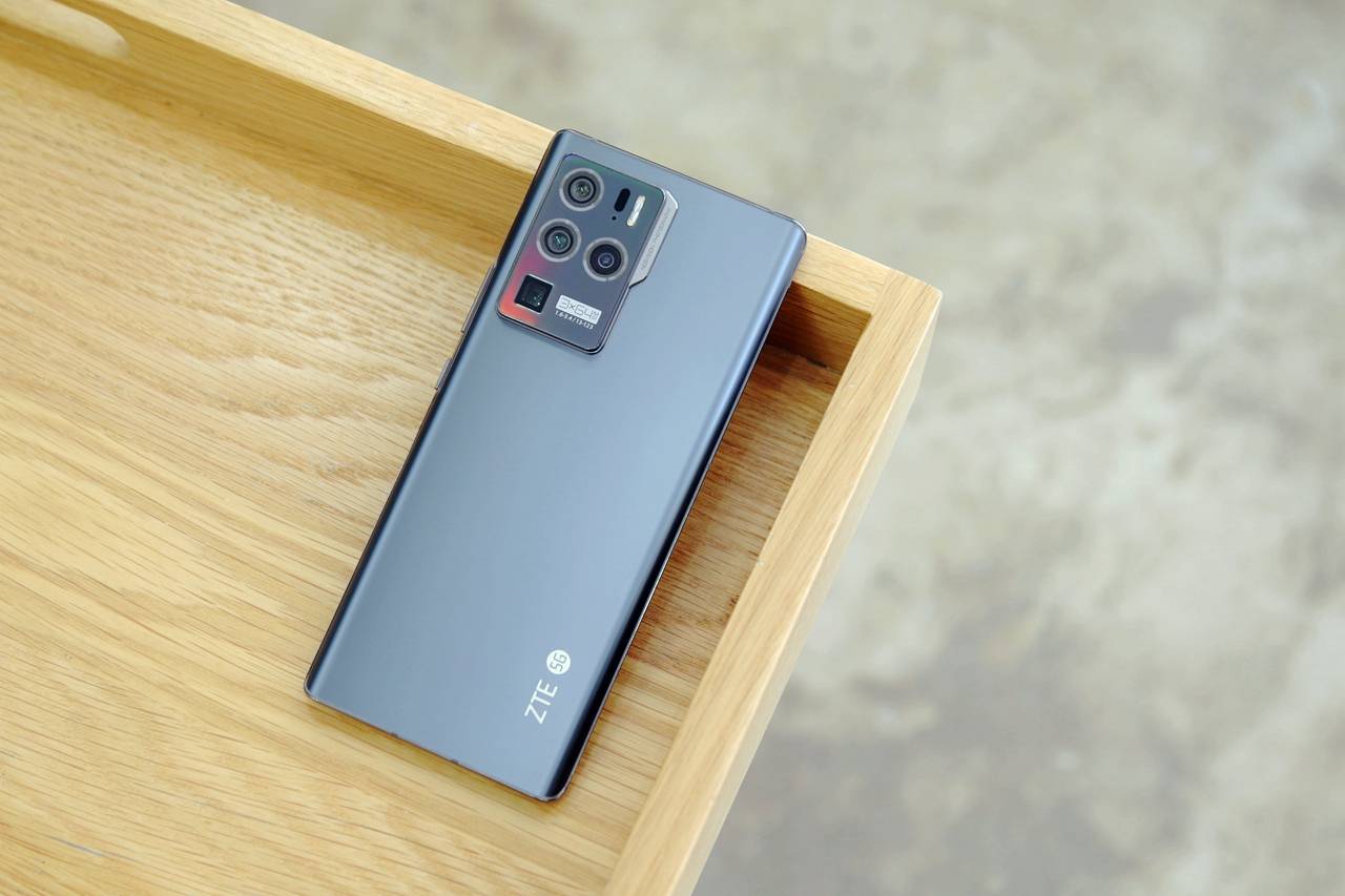 6400万三主摄加持中兴a30ultra到底立不立得住