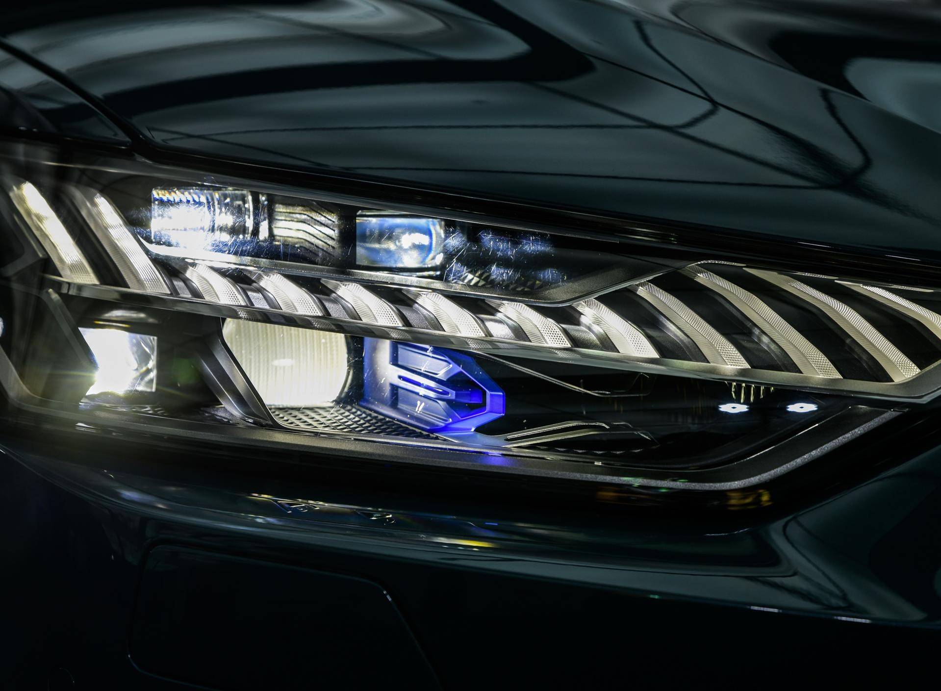 国产奥迪a7l发布配激光大灯30t动力后轮转向空气悬架