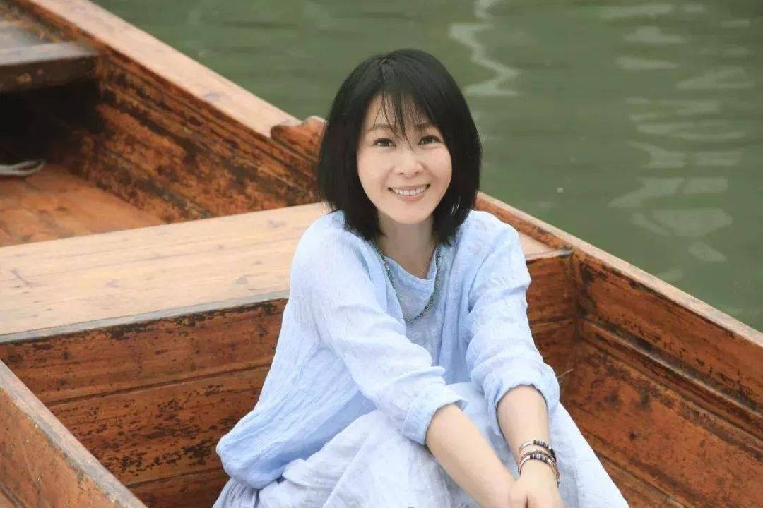 舒畅生活经历 227dd2cfaa164160815678ddd0968d86.jpeg