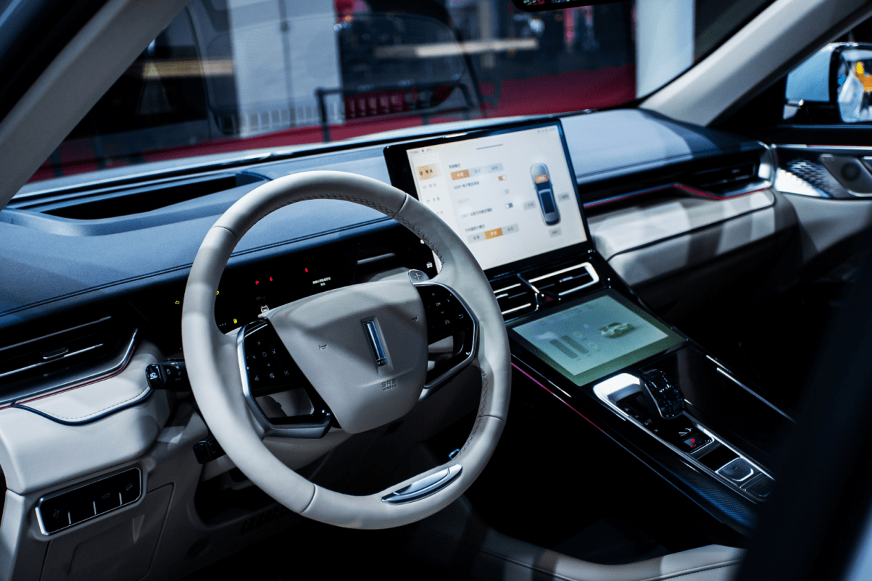 新一代智能汽车火爆来袭wey摩卡开启智能出行新时代