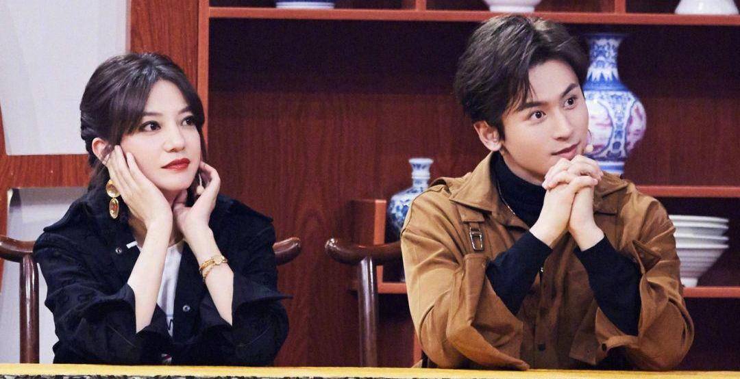 看龚俊,张哲瀚的综艺画面,又再一次撕开了娱乐圈的"遮羞布"