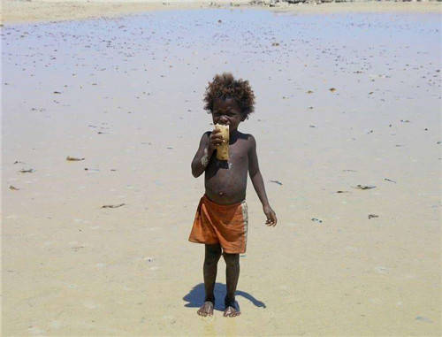 非洲饿瘦的孩子图片图片