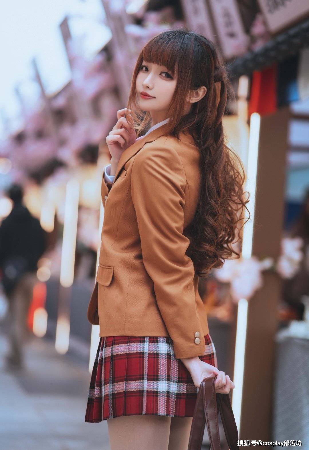 cos:偶像大师灰姑娘岛村卯月,有点梦中女孩的感觉