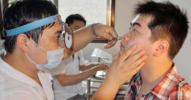 怎么快速长出鼻毛 728fc2d7f06f481f806fd9e18a8536a1.jpeg