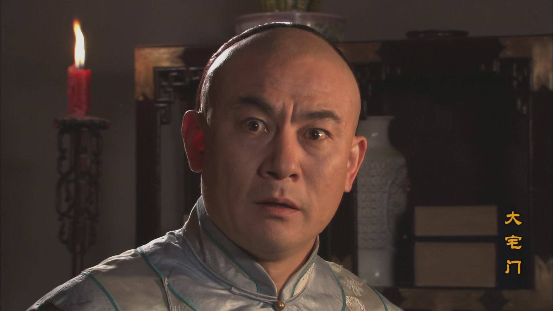 《大宅门》,这部电视剧是以导演郭宝昌的家族历史为原型创作的艺术