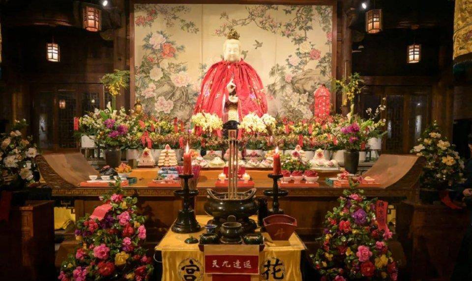 原来,昨天农历二月十二,是花神的圣诞.微博@常州花神宫