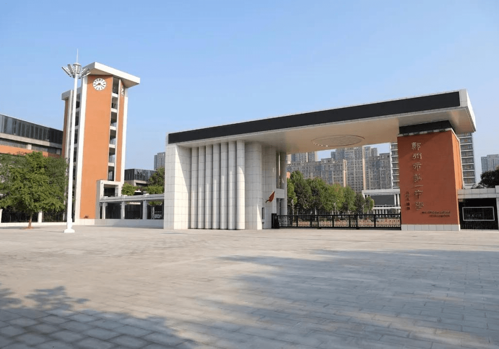 河南高中排行榜_河南最好的十大高中排名,2个县级高中上榜(2)