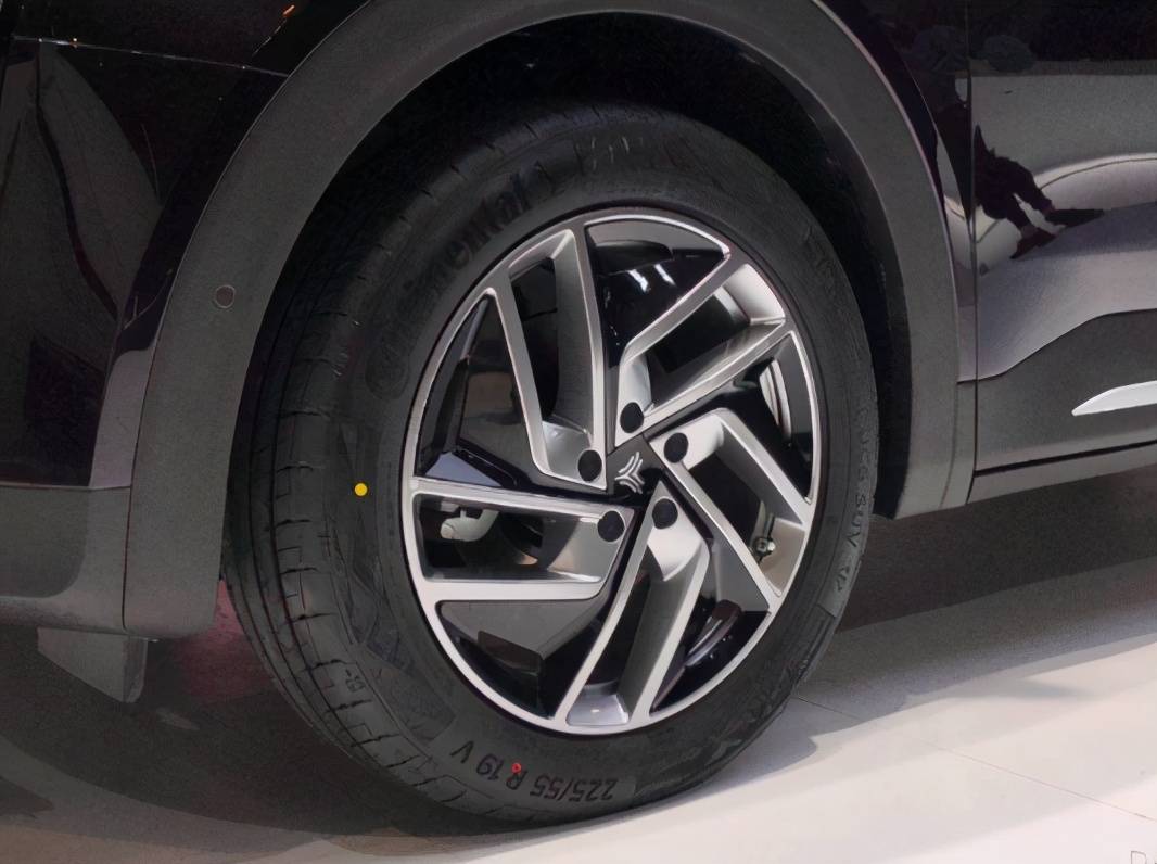 最低不足10万起售,哪吒u pro能改变新势力格局吗?