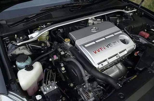 图注:丰田30 v6发动机