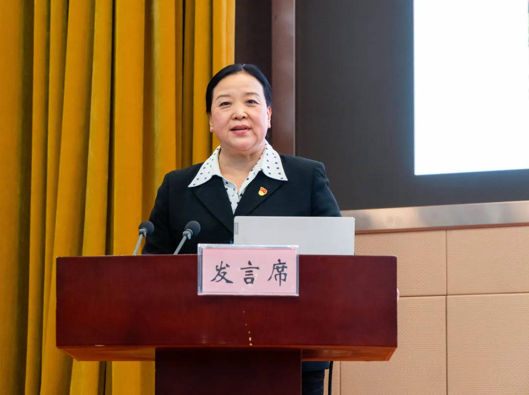 有一种感动是聆听党史中的巾帼力量大宣讲南阳报告会举行