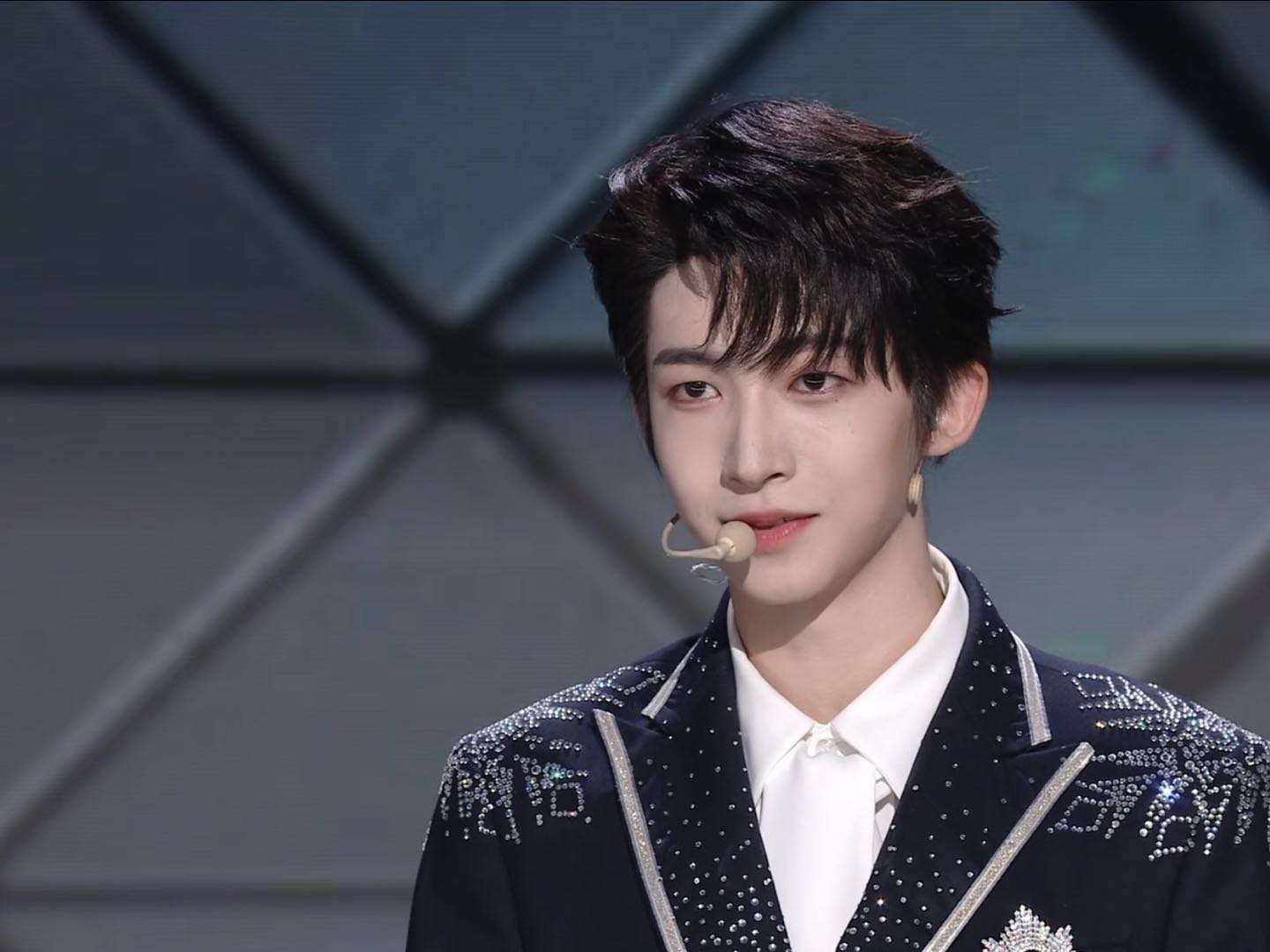 原创《创4》总决赛成照妖镜,选手真实颜值太糟糕,脸歪嘴斜好油腻