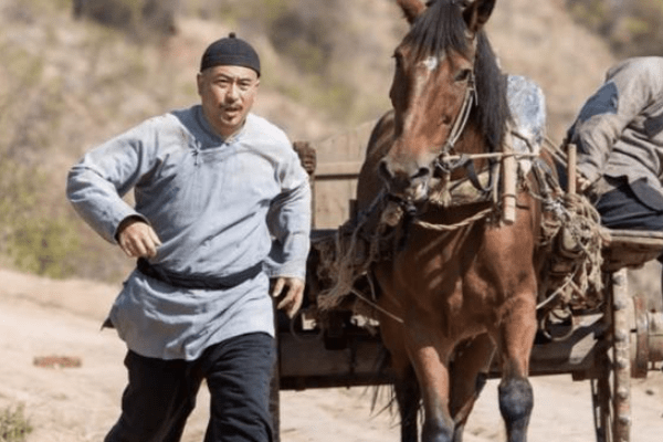 姬他是一位科班出身的演员,当时他凭借一部电视剧《致命的承诺》开始