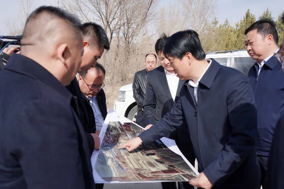 离不开和林格尔县县委,县政府的大力支持,和林格尔县县委书记张永文