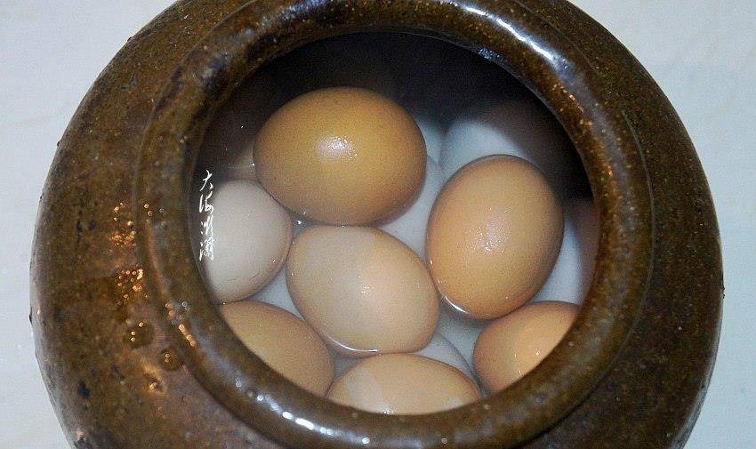咸鹅蛋到底是水腌还是干腌照老妈方法做保证个个起沙流油