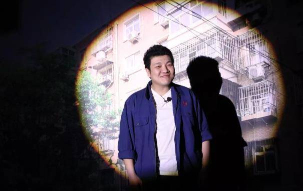 超越了李丁,如果给他配个差不多的搭档,实力不输给德云社的老少爷们!