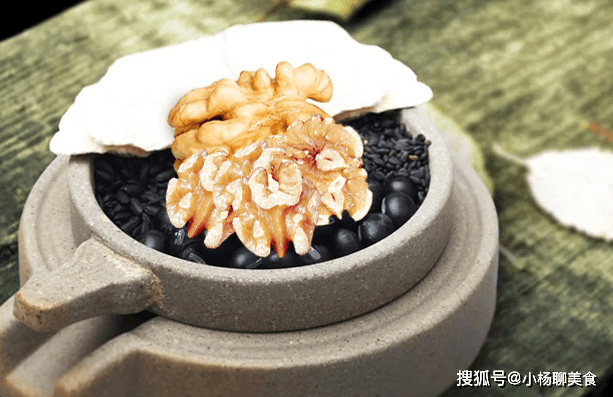 孕期几个月吃核桃 9f8d7f0fe37845dcb7b3558793414efc.png
