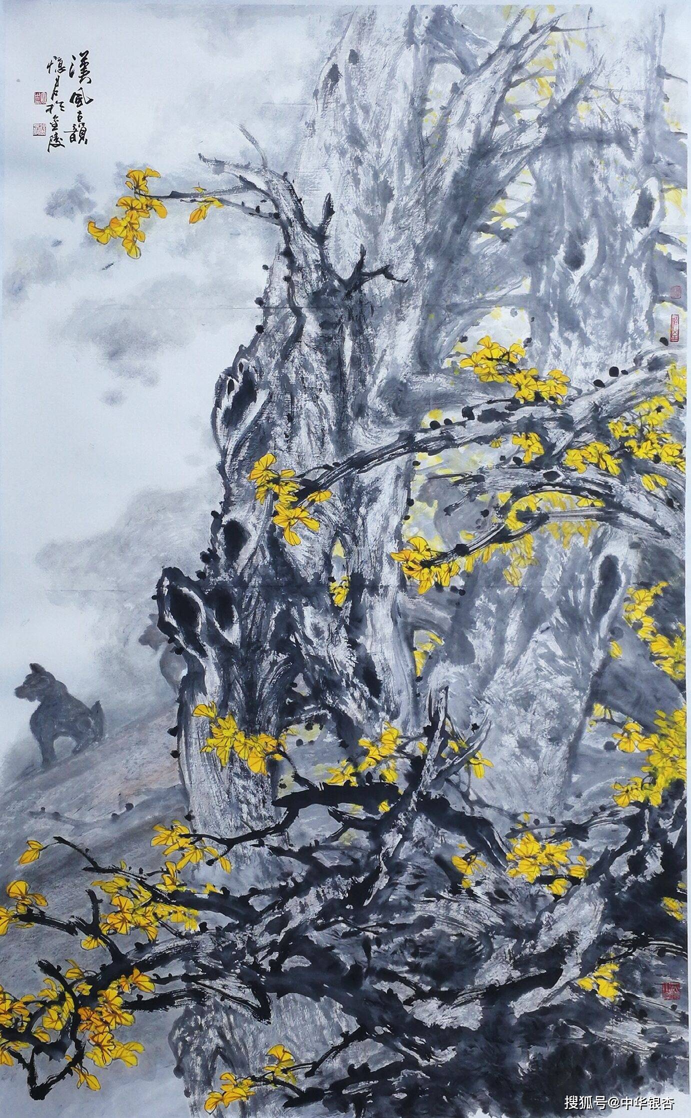 的这幅银杏作品,不仅可以从尚未落尽叶子的粗大苍劲的树木中得以彰显