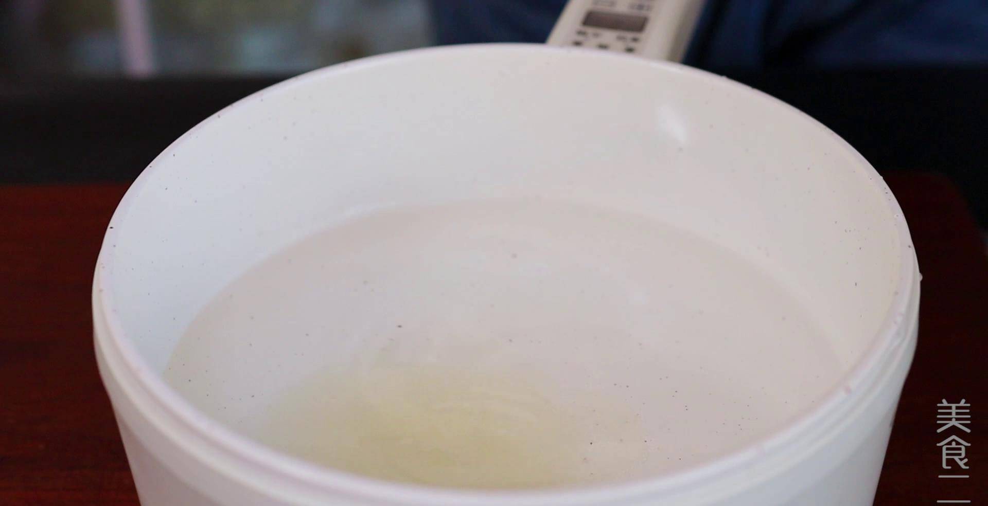 原创糯米白糖卷既有糯米的嚼劲又有白糖的清甜好吃又过瘾