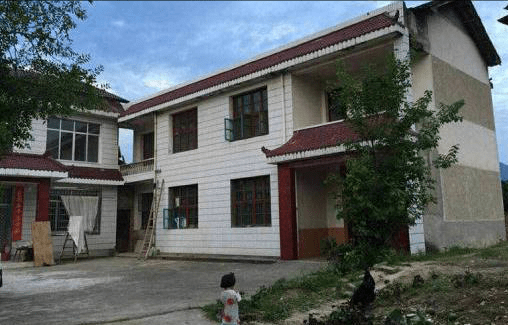 原创农村新房空置怪相房子建好后不装修也不住人到底咋想的