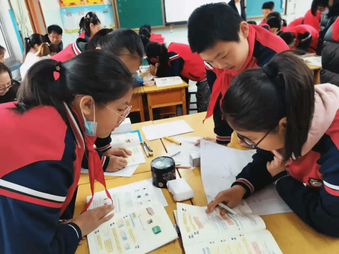 分享交流共促提升辛安小学骨干教师赴寿光市圣城小学考察学习