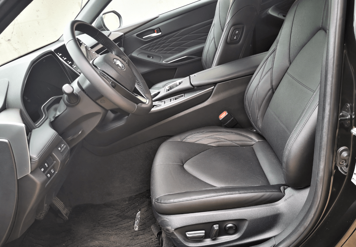 稳重而澎湃试驾一汽丰田亚洲龙