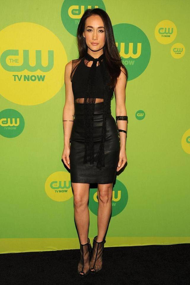 原创吴彦祖前女友状态真好41岁大秀肌肉身材紧致感比小姑娘还强