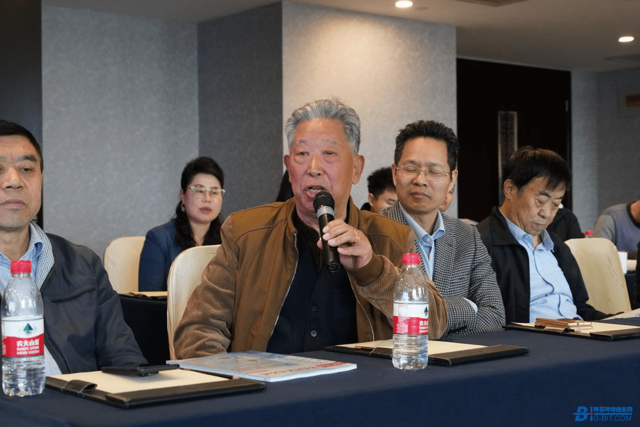 韩长生 首席专家陈晖总经理陕西华星张俊峰 首席专家赛尔特徐忠厚 总