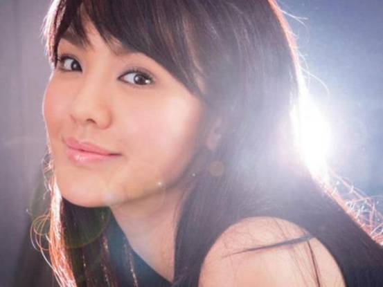 因患病面容扭曲,被迫隐退,如今41岁变成这样_官恩娜