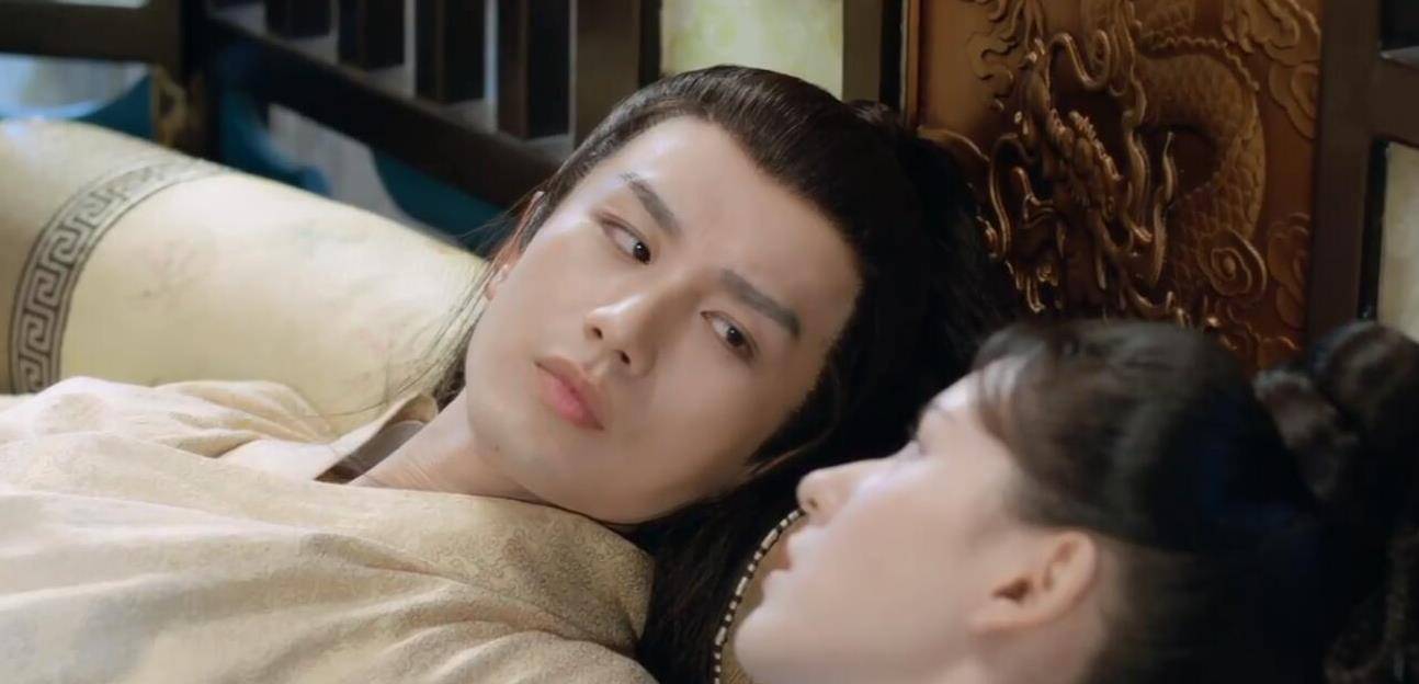 原创梦醒长安官方侍寝花絮成毅反间计主动开撩亲密动作超搞笑