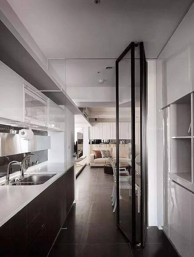 折叠门好用吗?我觉得很适合小户型,轻松扩大空间视觉感