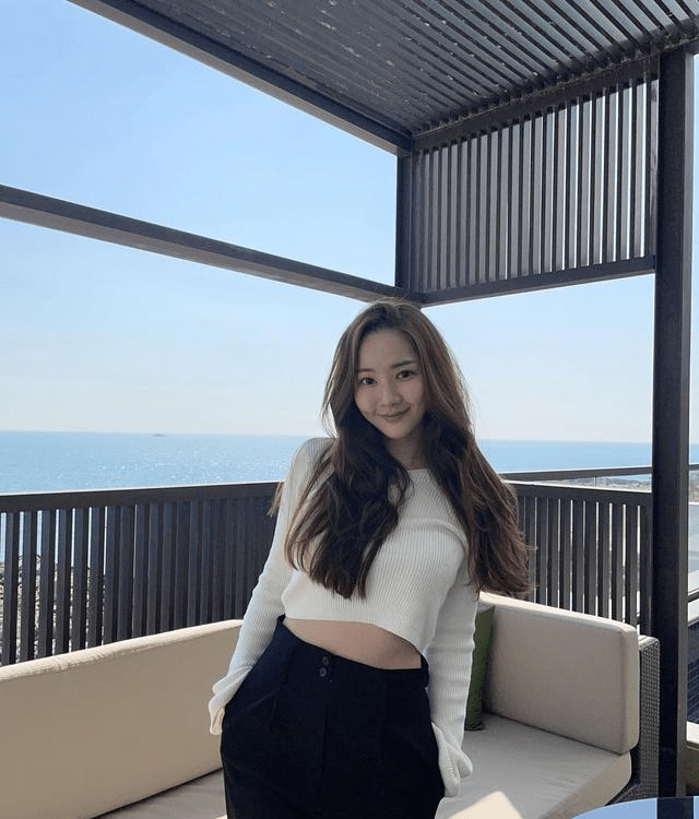 朴敏英2021最新时尚ig穿搭图集