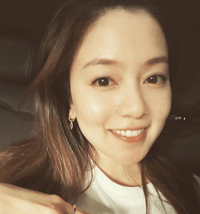 周渝民结婚5周年,33岁妻子突然晒照暗示,疑似已经怀上二胎?_喻虹渊