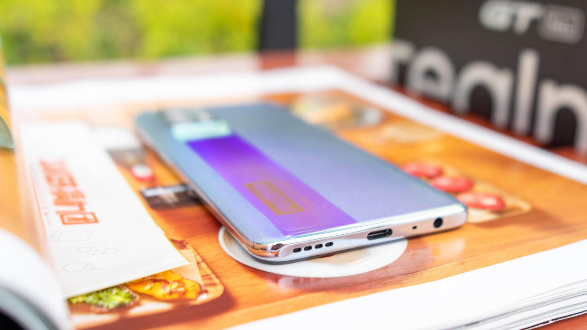 真我gtneo天玑1200处理器6400万索尼主摄年轻人的轻旗舰