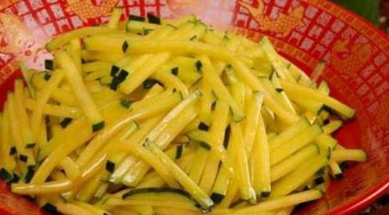 嫩南瓜怎么切 e753a279f853477dbeee744be20a1aee.jpeg