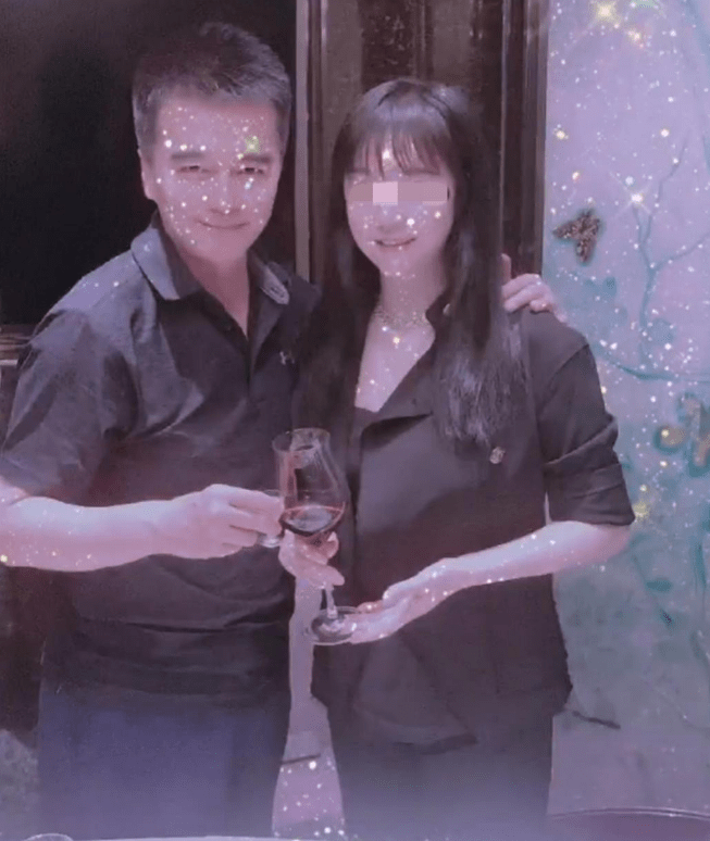 96015da65f7a41efb9162079a49352ee.png