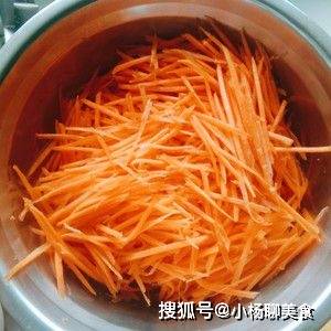 原创
胡萝卜别再煮火锅了,简单蒸一蒸,鲜嫩可口好吃,赛过大鱼大肉
