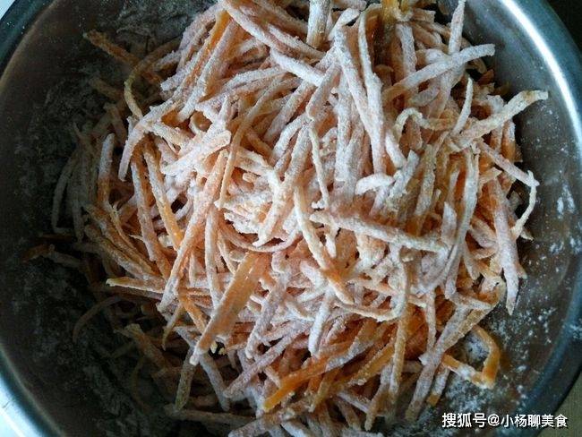 原创
胡萝卜别再煮火锅了,简单蒸一蒸,鲜嫩可口好吃,赛过大鱼大肉