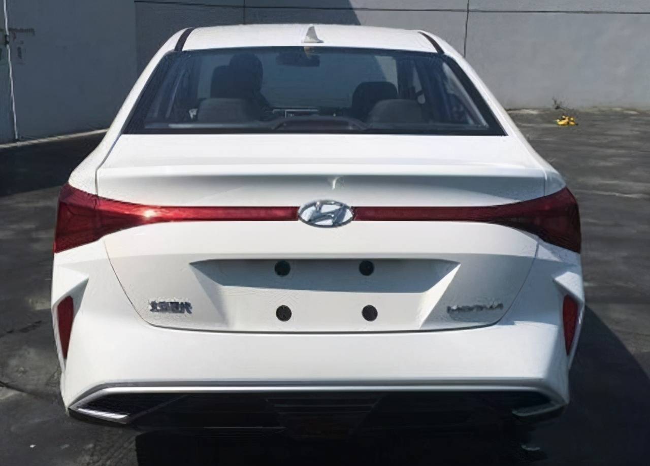 放弃帝豪选择了现代悦纳,落地7万多,车主:省油耐看还实用