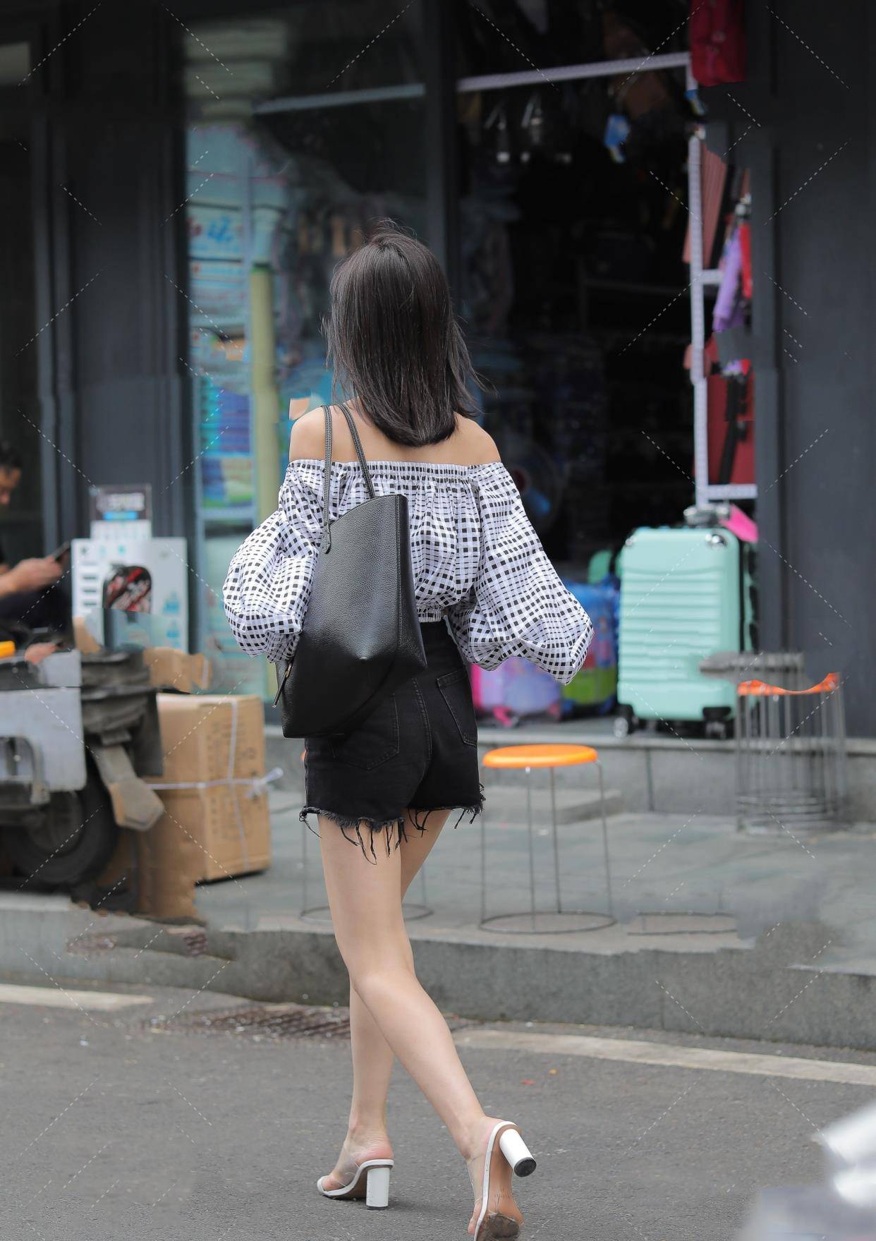 时尚穿搭文字 f66266108fd94a02b4526b06d849957f.jpeg