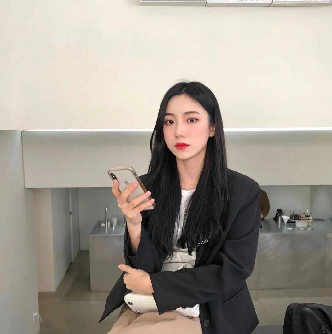 普通女生怎么变有钱 07bb48aeec094f688fb944434e02f56b.jpeg