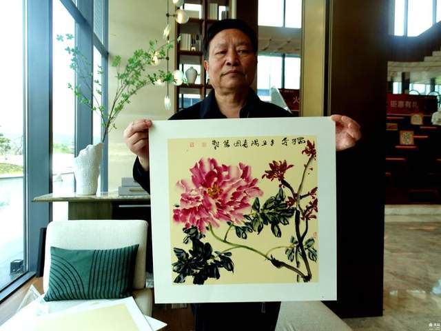 天水书画家走进奥特莱斯绿城明月江南开展书画交流联谊活动