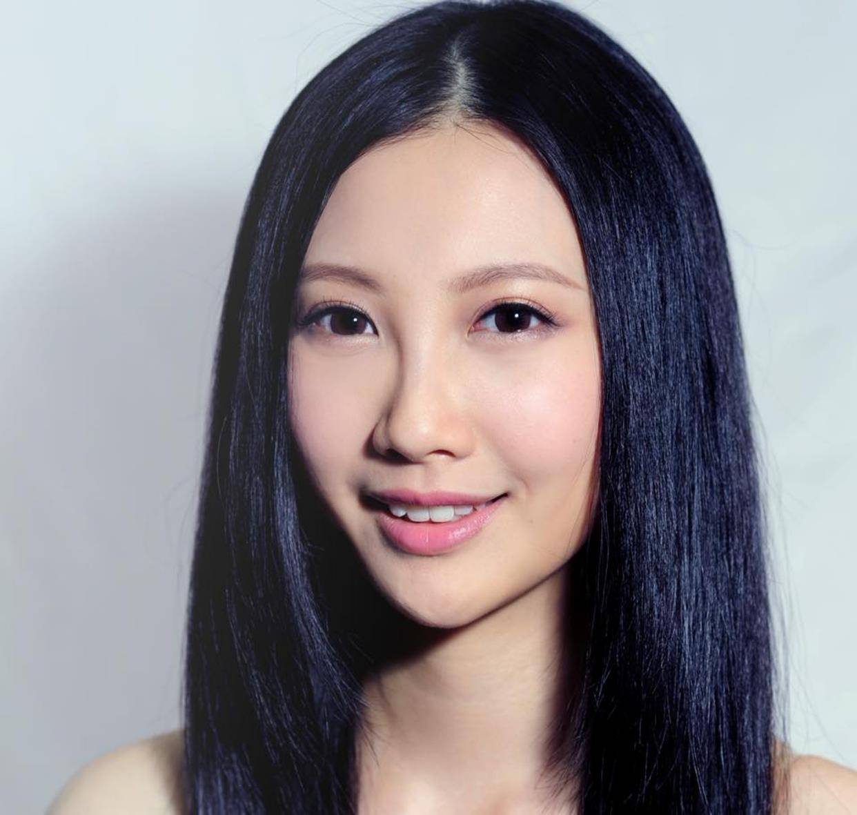 香港女歌手李明蔚图片