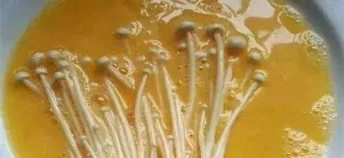 花椒|金针菇这么做！金黄酥脆又好看，不塞牙全家都可以吃！