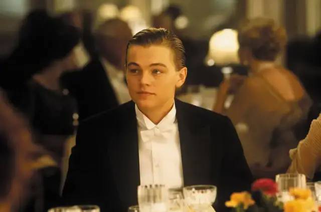 《泰坦尼克号》露丝为何会爱上穷小子杰克?这真不是一个童话故事