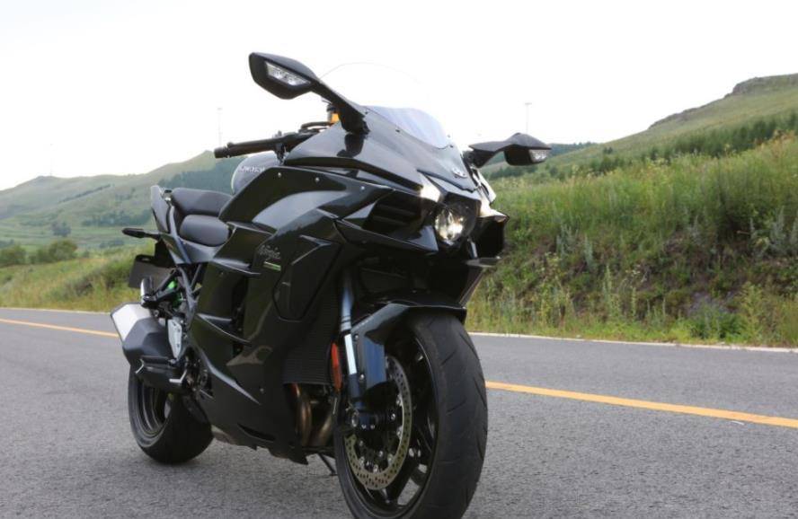 纯进口川崎跑车四缸引擎马力200匹售424000元